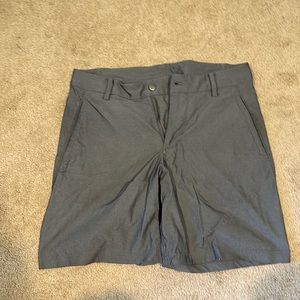 Grey lululemon shorts Sz 34